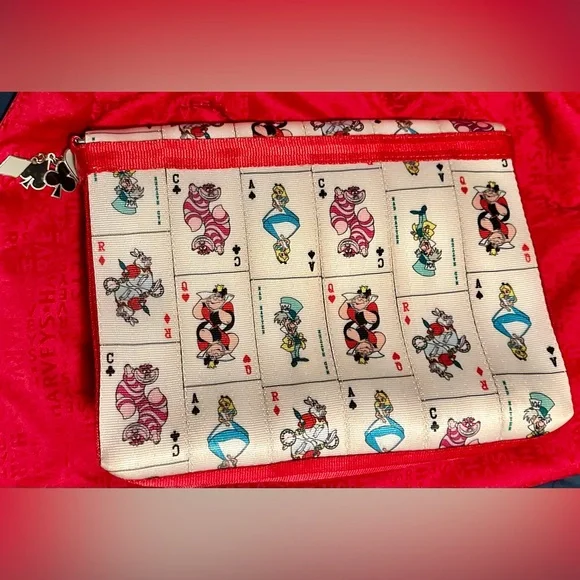 Harveys Seatbelt Bags X Disney - Queen of Hearts Foldover Purse - Picture 2 of 11